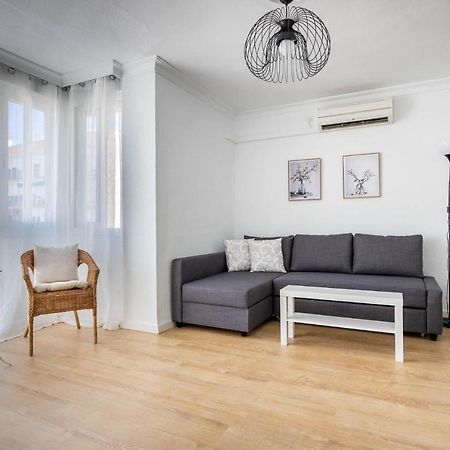Apartamento Isbilya Sevilla Bagian luar foto