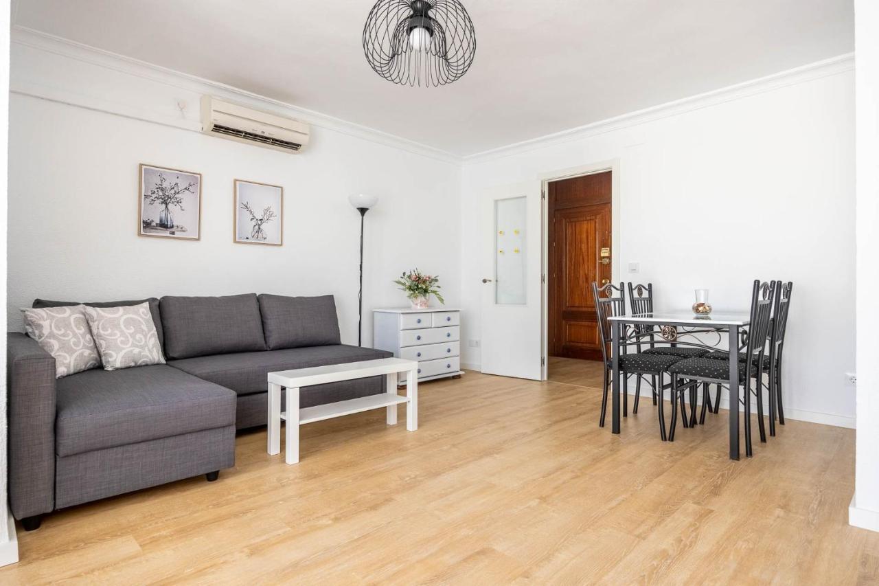 Apartamento Isbilya Sevilla Bagian luar foto